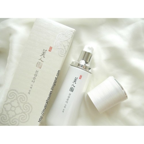 Осветляющий тонер THE FACE SHOP Yehwadam Pure Brightening Toner 155ml